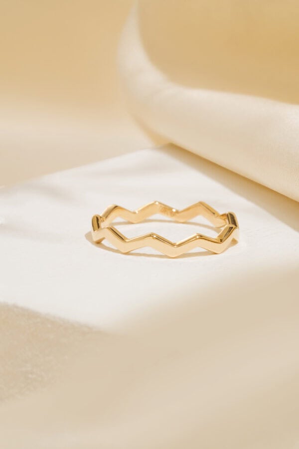 Anillo Zig Zag
