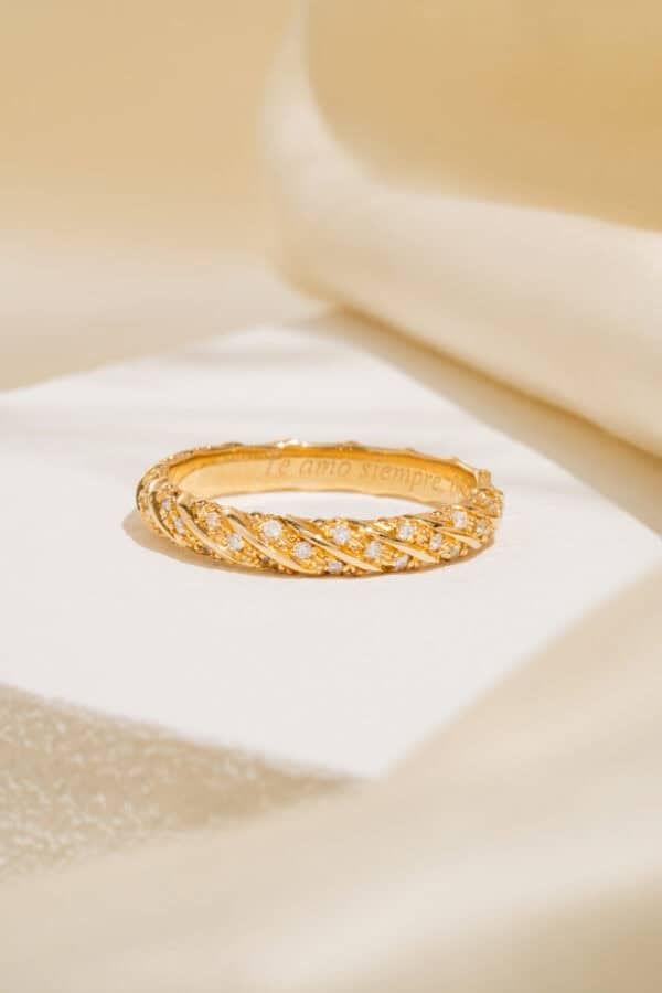 Anillo Diamond Waves
