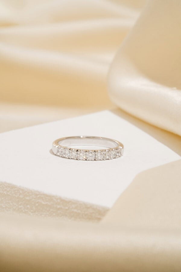 Classic Maxi Diamond Band