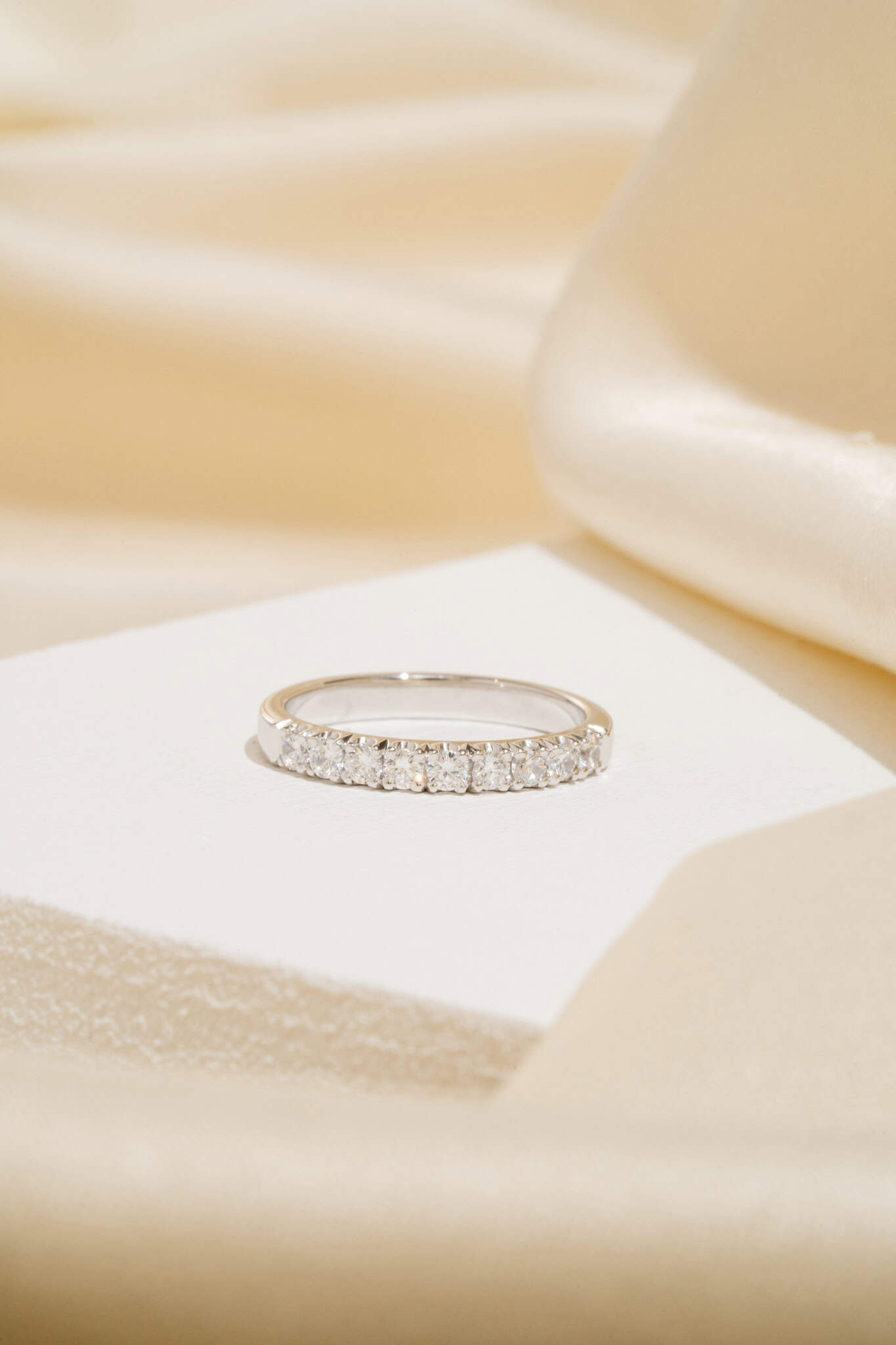 Classic Maxi Diamond Band